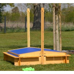 Sabbiera per bambini in legno coperta