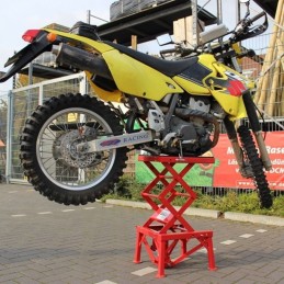 Alzamoto idraulico: ponte sollevatore per moto cross enduro