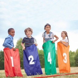 Corsa con i sacchi per bambini