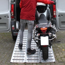 Rampa per carico moto pieghevole in alluminio 215x114 cm.