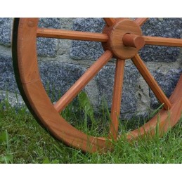 Ruota da carro in legno per decorazioni giardino e arredo esterno