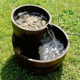 	Fontana da giardino in legno a cascata
